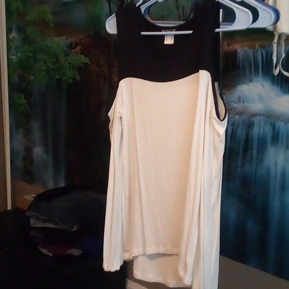 Venus small top, but fits Medium - Picture 1 of 11